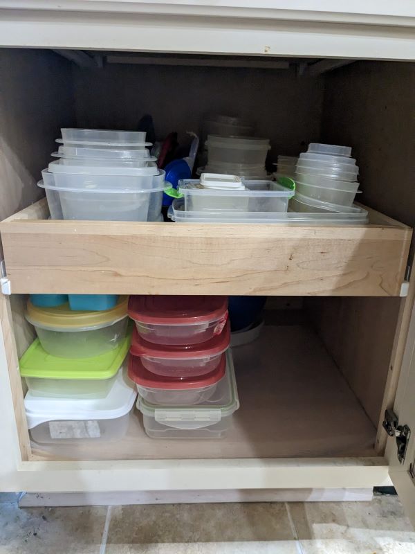Organized tupperware cabinet